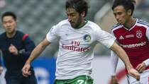 Raul Ingatkan Xavi soal Sepinya Penonton di Qatar