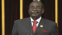 Kabinet Mugabe Dibubarkan Presiden Baru