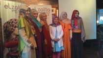 Elzatta Gelar Peragaan Busana di New York