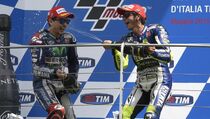 Membandingkan Akselerasi Lorenzo vs Rossi