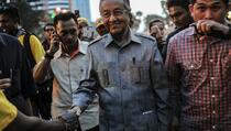 Dituding Fitnah Jaksa Agung, Polisi Malaysia Selidiki Mahathir