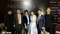 Absolutex, Pergelaran Adibusana Pertama Tex Saverio