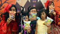 Oops selenggarakan  Expressive Pack Halloween Party