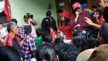 Djarot Janjikan Alat Pemadam Ringan untuk Warga Rawa Terate