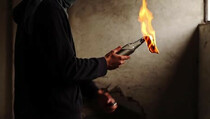 Pos Polisi Dibom Molotov di Makassar, Pelaku Diduga 2 Orang