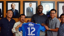 Gabung ke Persib, Carlton Cole Pakai Nomor 12