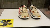 Berburu Sneaker Seharga Ratusan Juta di Lippo Mall Kemang