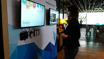 Philips Gandeng Invia Pasarkan Digital Signage di Indonesia