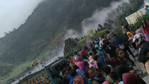 Letusan di Kawah Sileri, Kawasan Wisata Dieng Ditutup