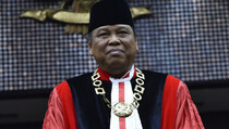 Arief Hidayat Jelaskan Sikap MK Soal Presidential Threshold kepada Pemohon