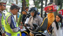 Lawan Arus dan Tidak Pakai Helm, Polisi Tilang 541 Pengendara Motor