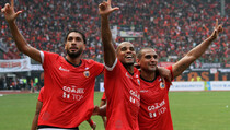 Hajar PS TNI, Persija Jaga Asa Juara