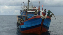 KM Yora 03 Ditarik ke Pulau Seram