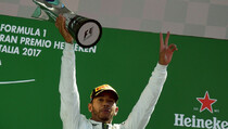 Juara di Italia, Hamilton Geser Vettel dari Puncak