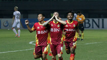 Perebutan Puncak Klasemen Liga 1 Berlangsung Seru