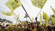 Ribuan Kader se-Jabar Datangi Kantor DPP Golkar