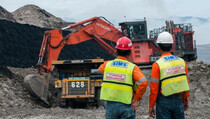 Overburden Removal  Batubara Samindo Lampaui Target