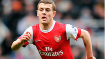 Dani Alves: Barcelona Harus Dapatkan Wilshere