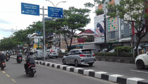Pemkot Depok Pasang Rambu di Jalur Pemisah Jalan Margonda