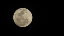 Supermoon Sambut Tahun Baru 2018