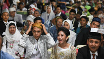 Anies-Sandi Hadiri Nikah Massal di Malam Pergantian Tahun