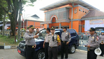 Pendaftaran Bakal Calon Pilbup Bogor, Polisi Jaga Kantor KPU