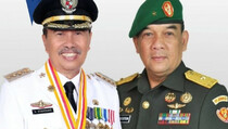 Syamsuar-Edy Daftar Pilgub Riau Disambut Prosesi Adat Melayu