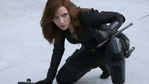 Scarlett Johansson Dedikasikan Kemenangan untuk Veteran