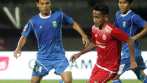 Hantam PSPS, Persija Pimpin Klasemen Grup D