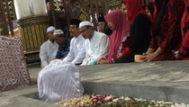 Ziarah ke Syaichona Cholil, Puti: Beliau Mewariskan Keteladanan