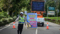Jalur Puncak Dibuka, Bus dan Truk Belum Boleh Melintas