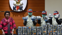 KPK Sita Rp 2,8 M yang Sempat Disembunyikan Cagub Sultra di Hutan