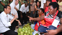 Jokowi Minta Pasar Tradisional Diperhatikan