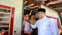 Di Banyuwangi, Pelajar Miskin Diberikan Uang Saku Setiap Hari