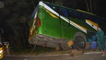 Tabrakan Bus di Jalan Lintas Sumatera, 2 Tewas