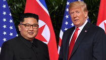 Setahun KTT AS-Korut, Trump Terima Surat dari Kim