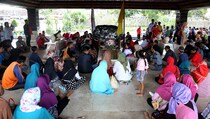 Warga Ramai Ziarahi Makam Bung Karno 