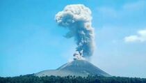 Gunung Anak Krakatau 3 Kali Gempa