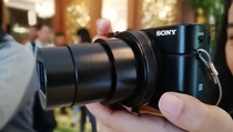 Sony RX100 VI Andalkan Lensa Zoom Tinggi dan AF Tercepat