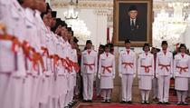 Anggota Paskibra Aceh Dapat Hadiah KTP Elektronik