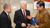 Indonesia dan Cheska Genjot Investasi di Sektor Industri