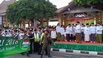 Jokowi Lepas Kirab Santri di Sidoarjo
