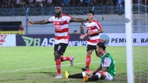 Madura United Menang Besar atas PSM