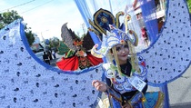 Karnaval Batik Besurek di Bengkulu Diikuti Ribuan Peserta