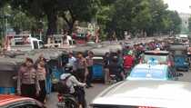 BBG Langka, Sopir Bajaj BBG Geruduk Balai Kota