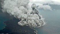 Anak Gunung Krakatau Alami 15 Kali Letusan
