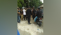 Tim Jaguar Depok Buka Akses Jembatan Pitara untuk Motor