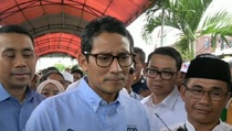 Kunjungi Palangkaraya, Sandiaga Disambut Adat Dayak
