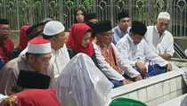 Petinggi PDIP Klarifikasi Isu Kader Serang Masjid