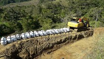 20 Korban Banjir Bandang Sentani Dimakamkan Secara Massal